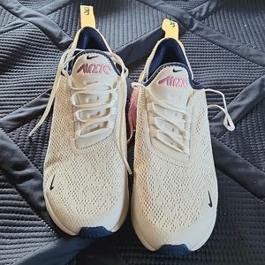 NIKE Air max Pro 270